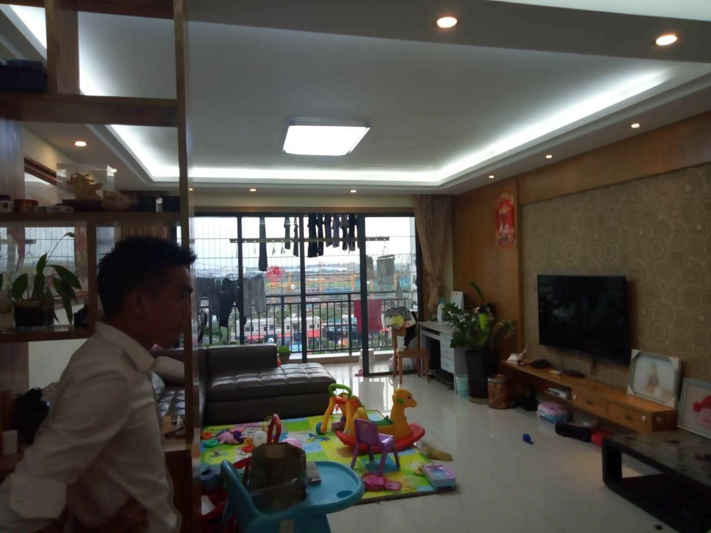 丘海学校对面 昌茂翰林西苑 精装3房出售