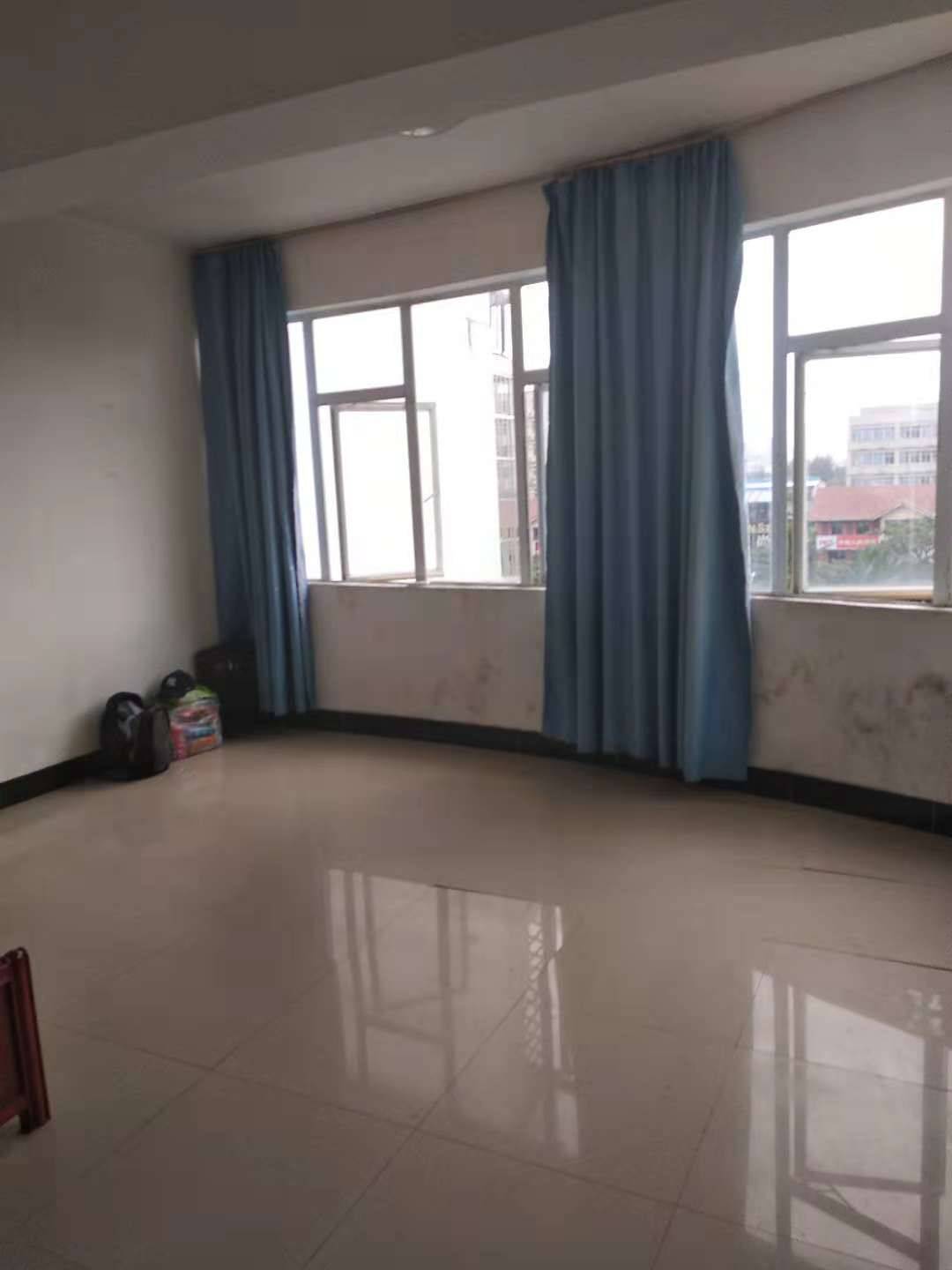 厚土青苹果小区业主急租 拎包入住