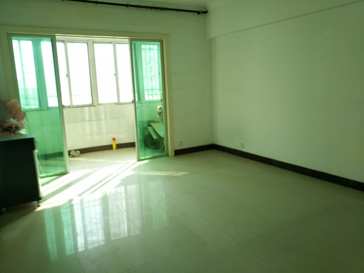 次卧1