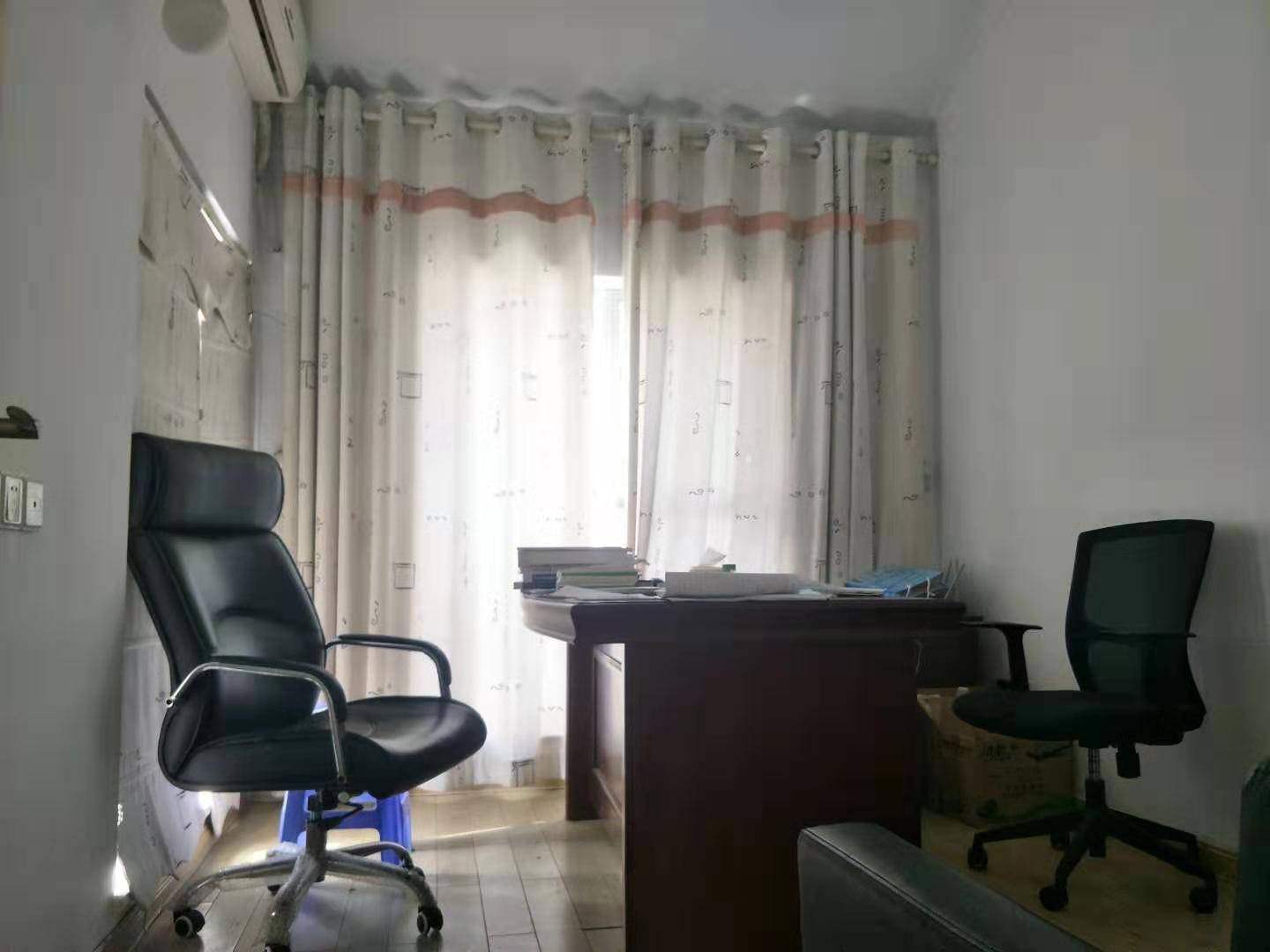 次卧2
