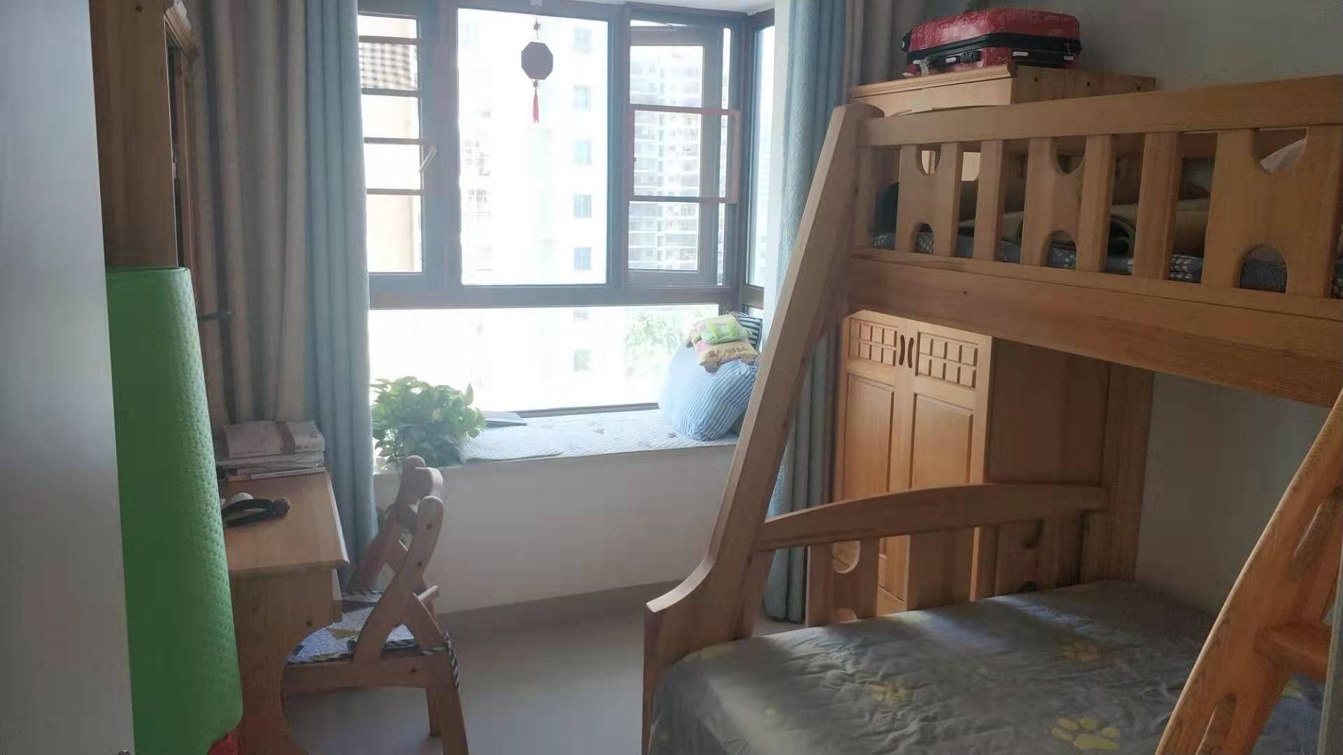 次卧