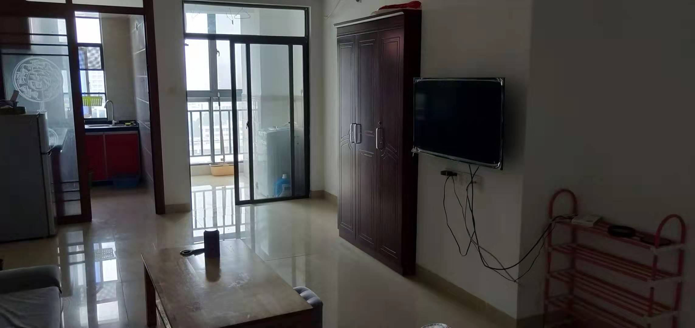 业主诚心出售 精装修交通便利  采光好