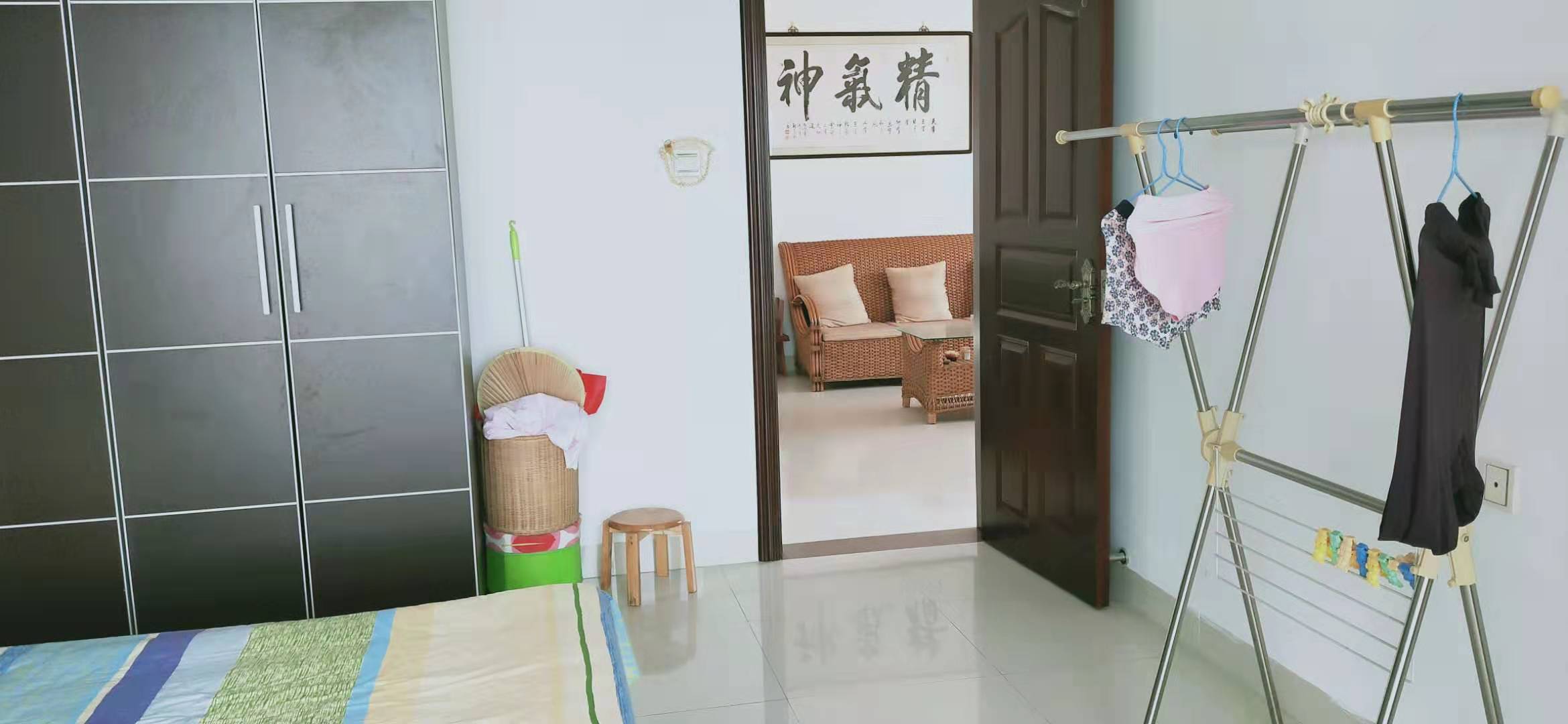 次卧1