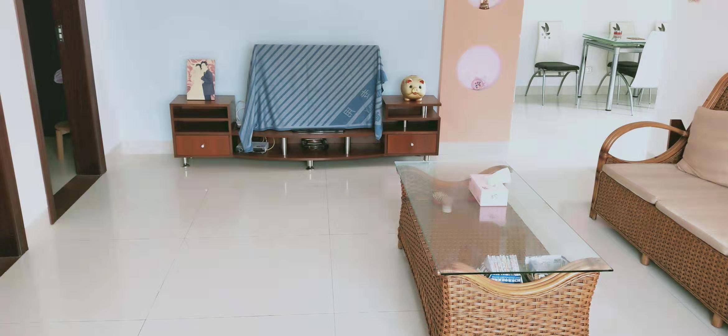 出售滨海海顿大厦3房2厅