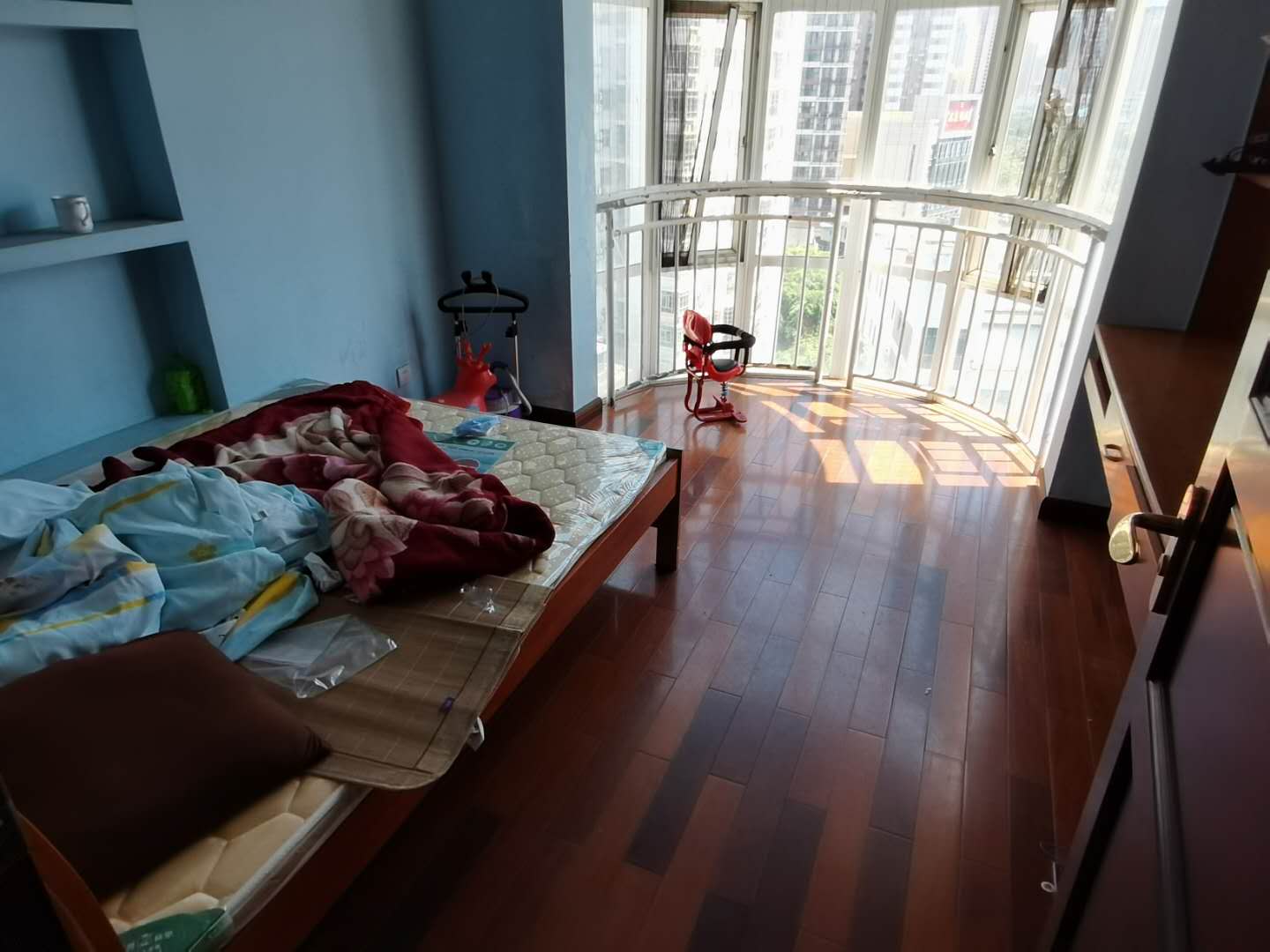 次卧1