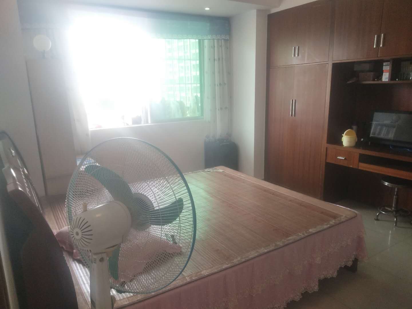 次卧1