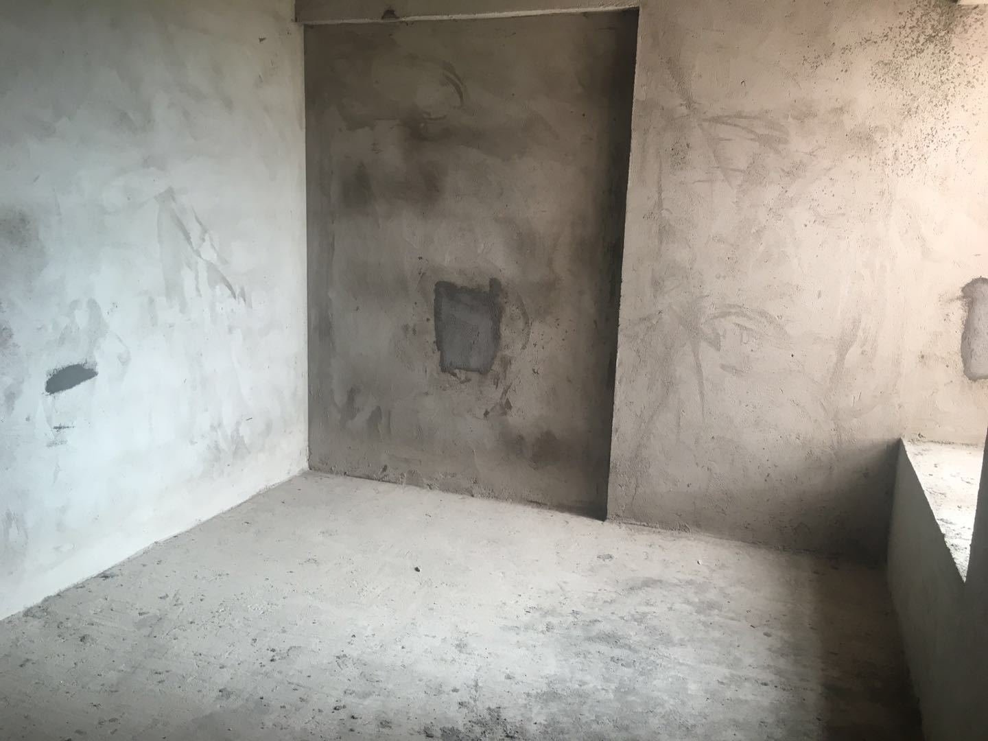 次卧