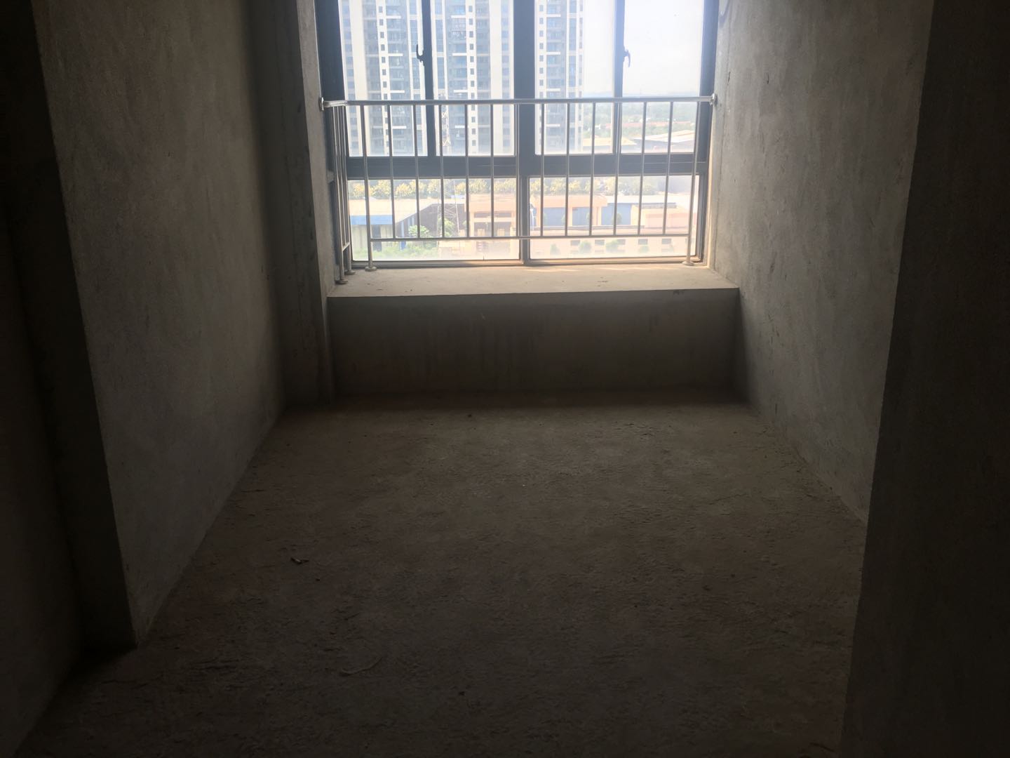 次卧1