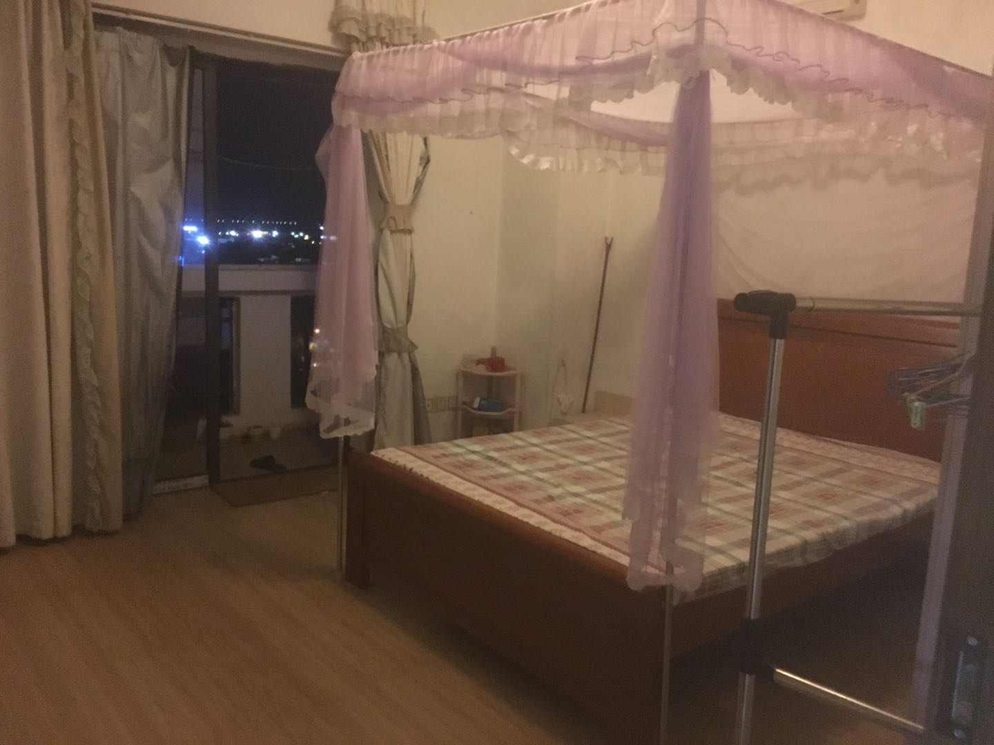 主卧
