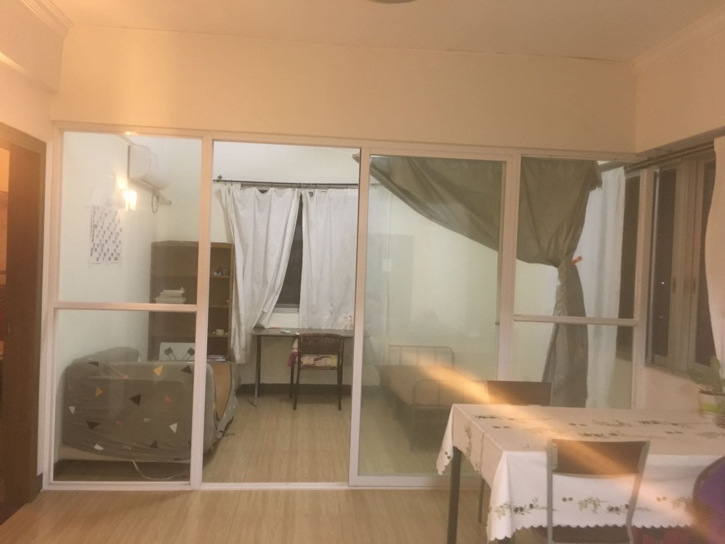 次卧1