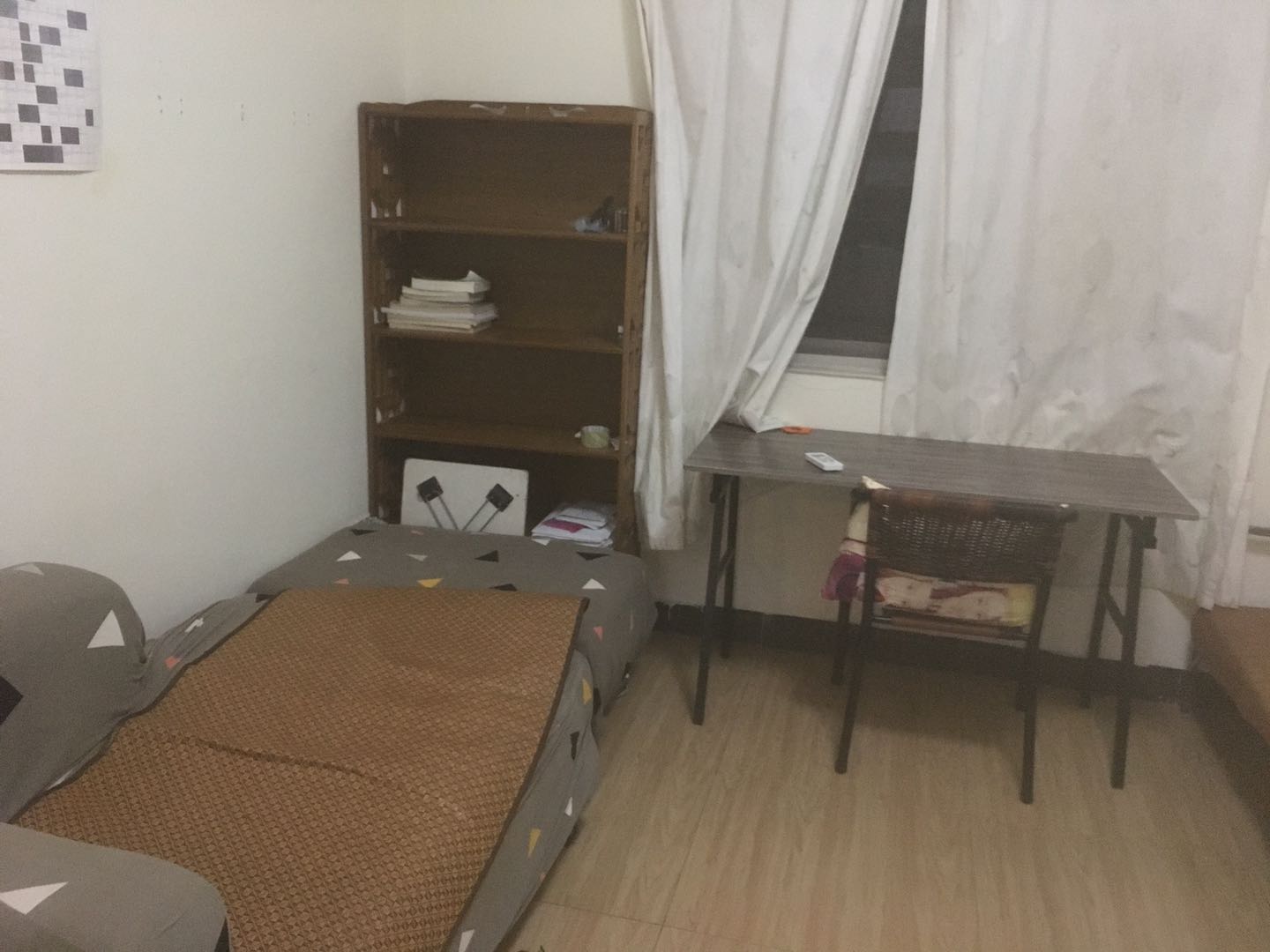 次卧1