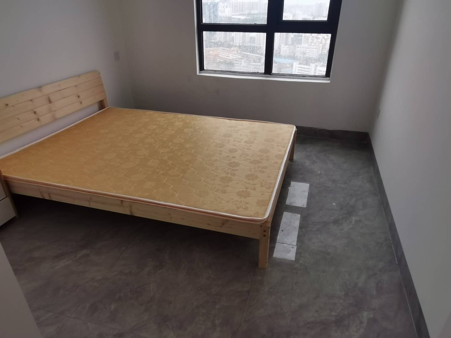 次卧1