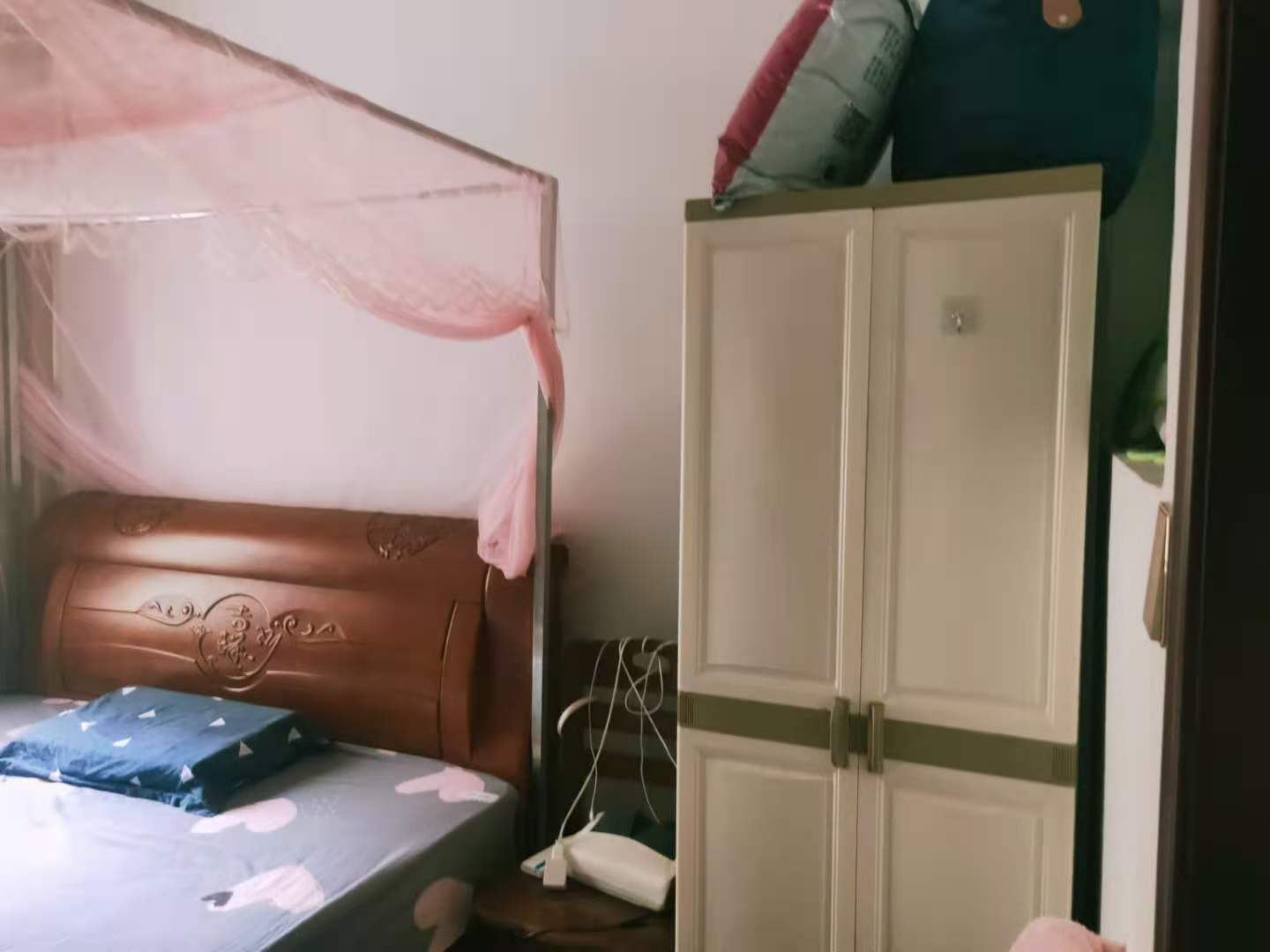 次卧1