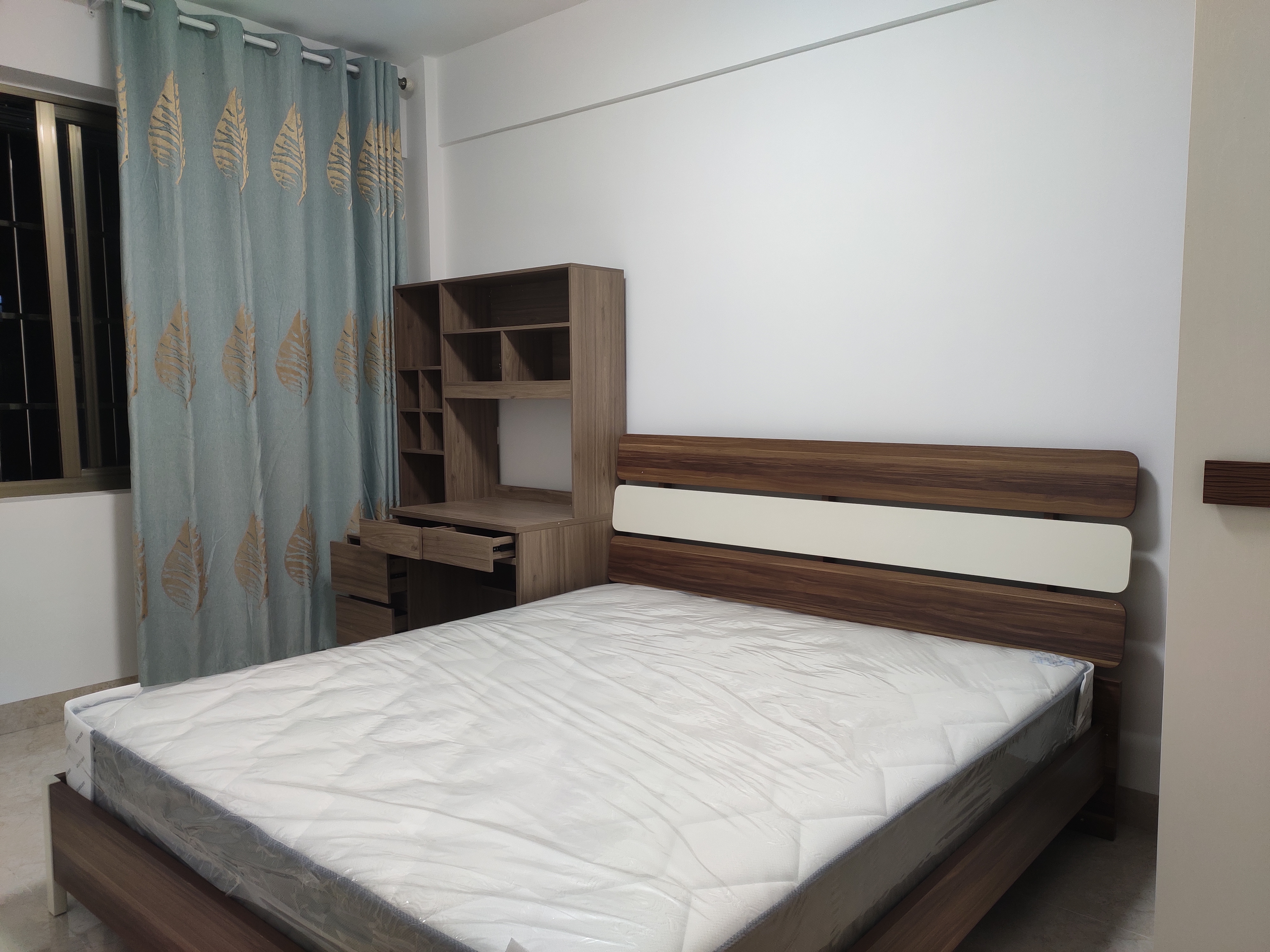 龙峰小学和九中群芳花园三房拎包入住