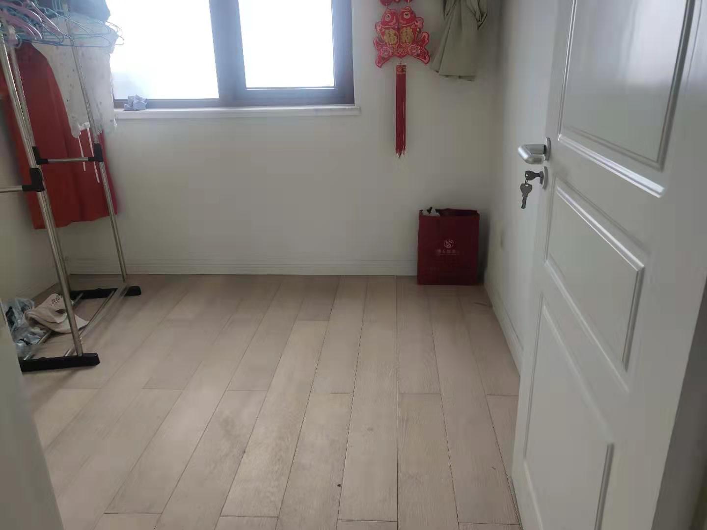 次卧2
