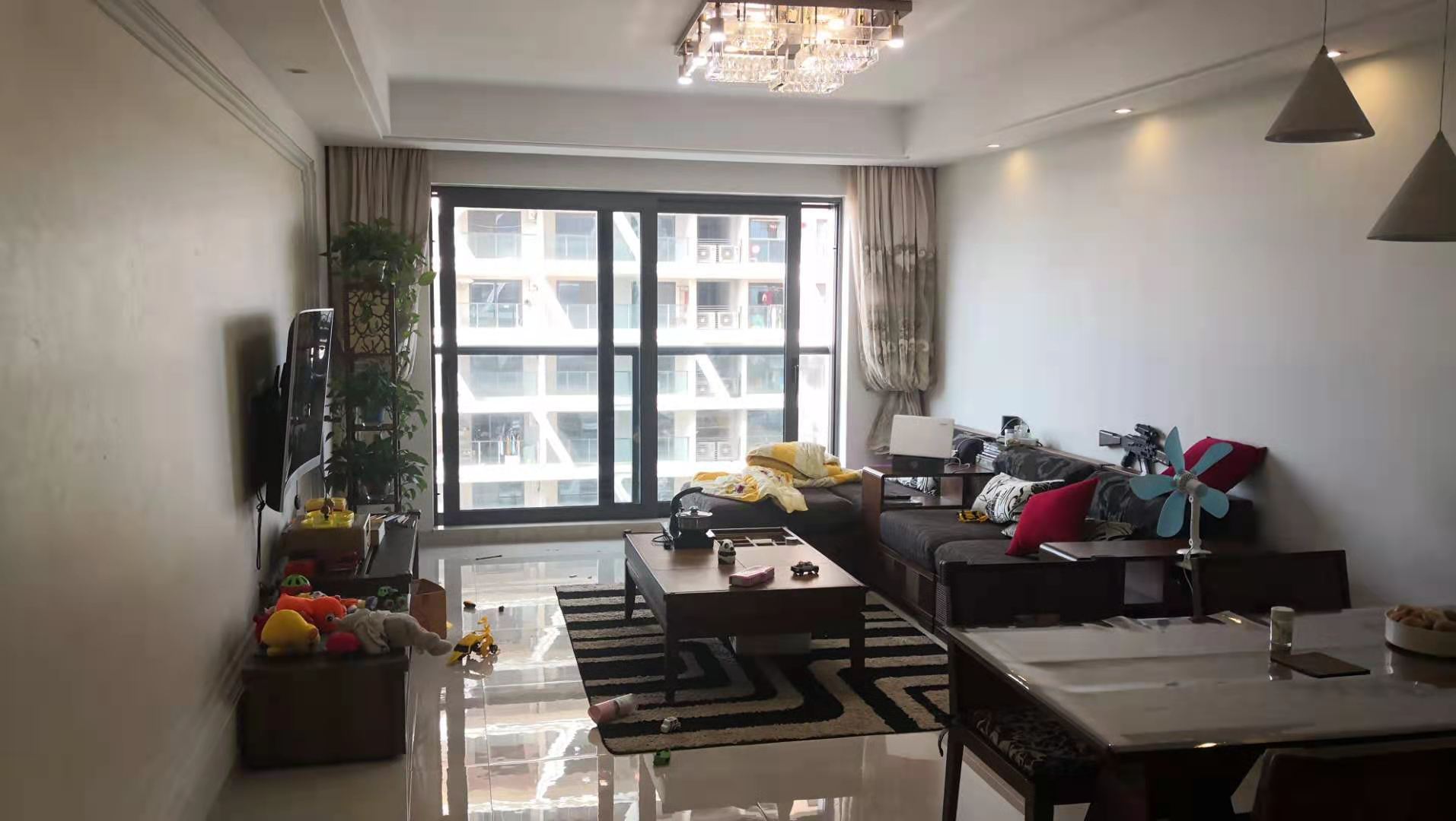 西海岸 东方海域阳光一期 精装三房