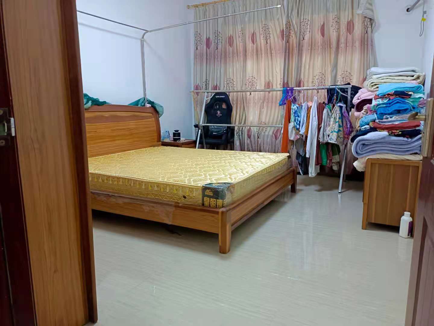 次卧1