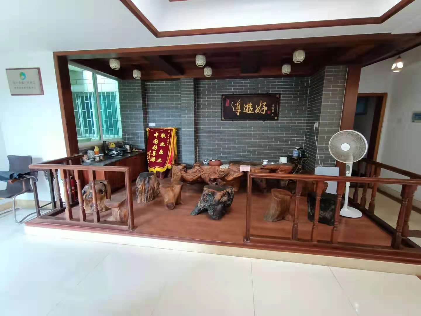 金牛生态小区 精装3房出售农垦中学学区
