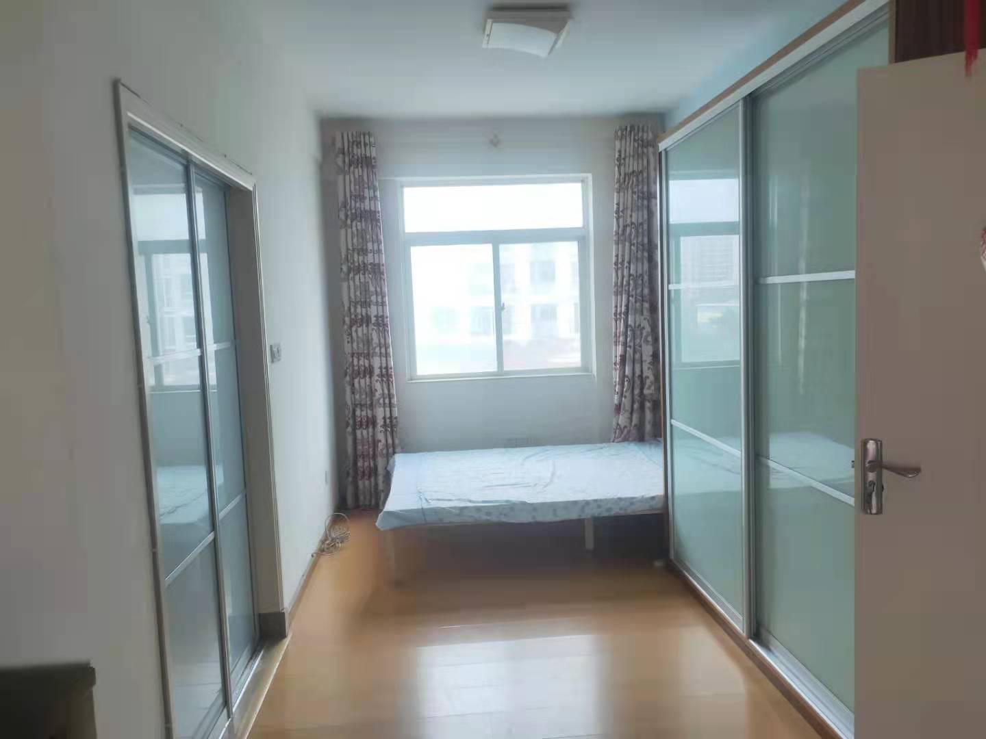 主卧