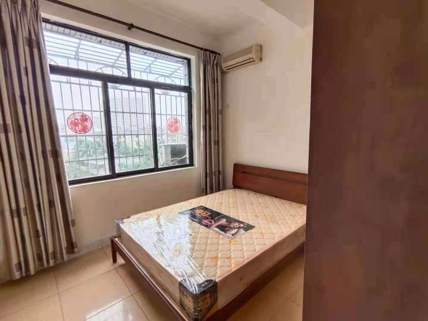 次卧1