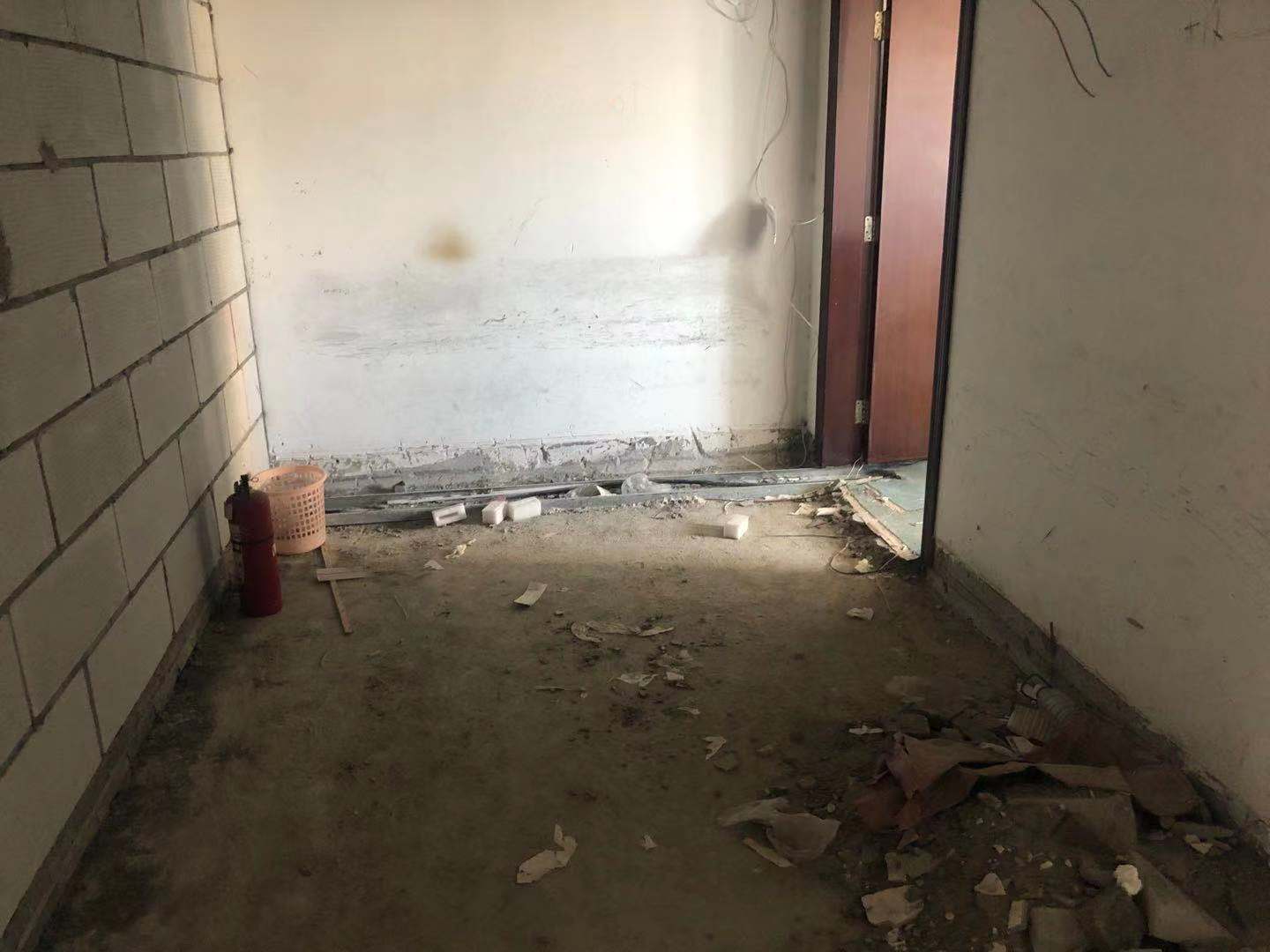 出售明珠南亚广场2房2厅