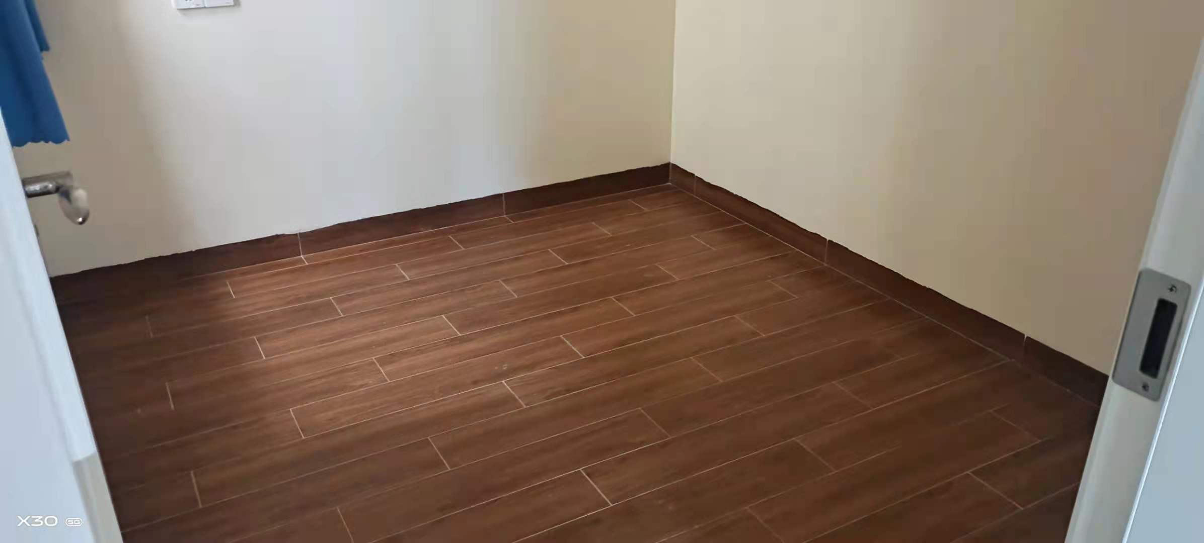 次卧1