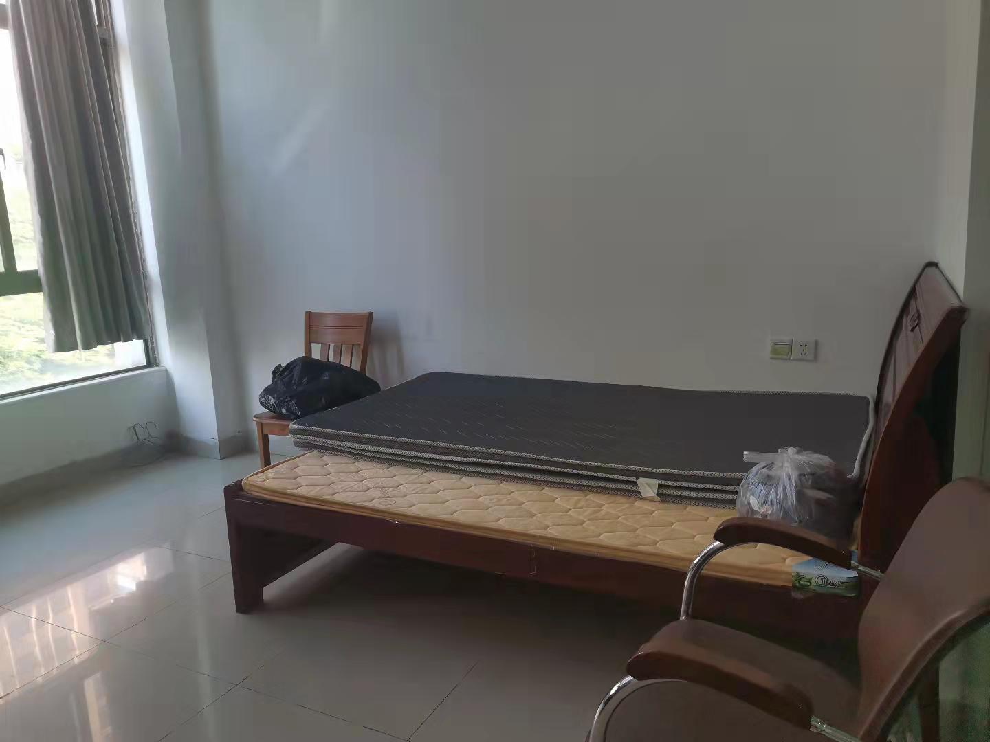 主卧