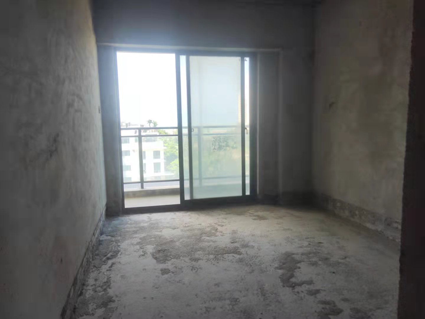 次卧2