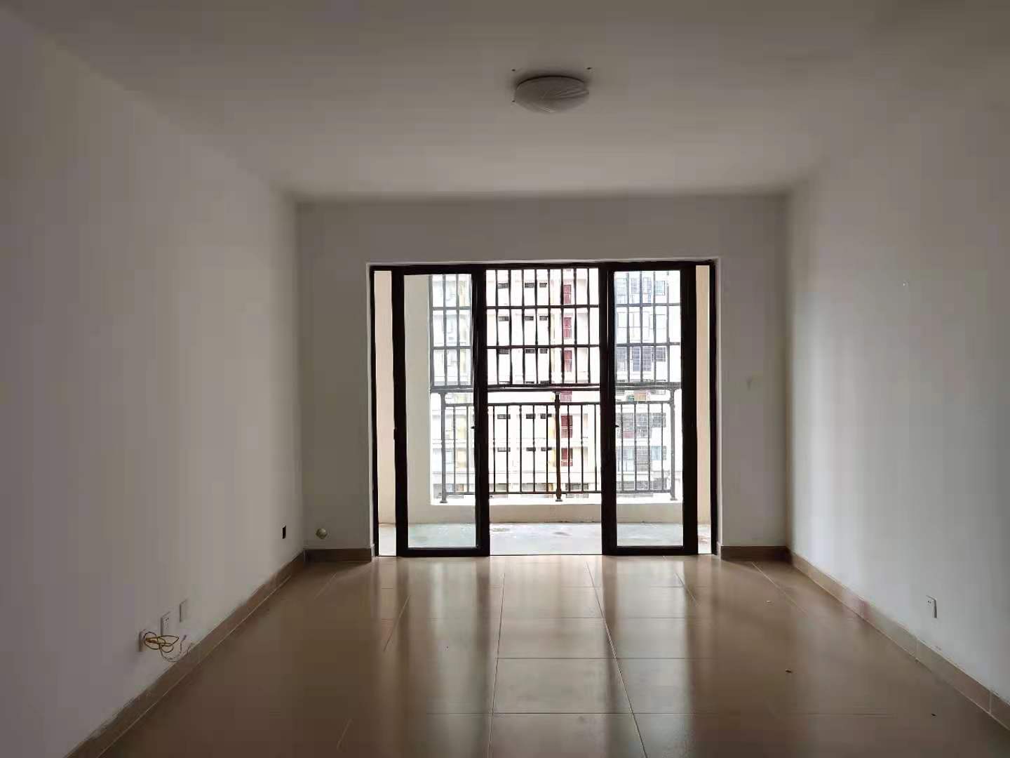 江东 北师大 永泰花苑小区（和风家园）精装三房