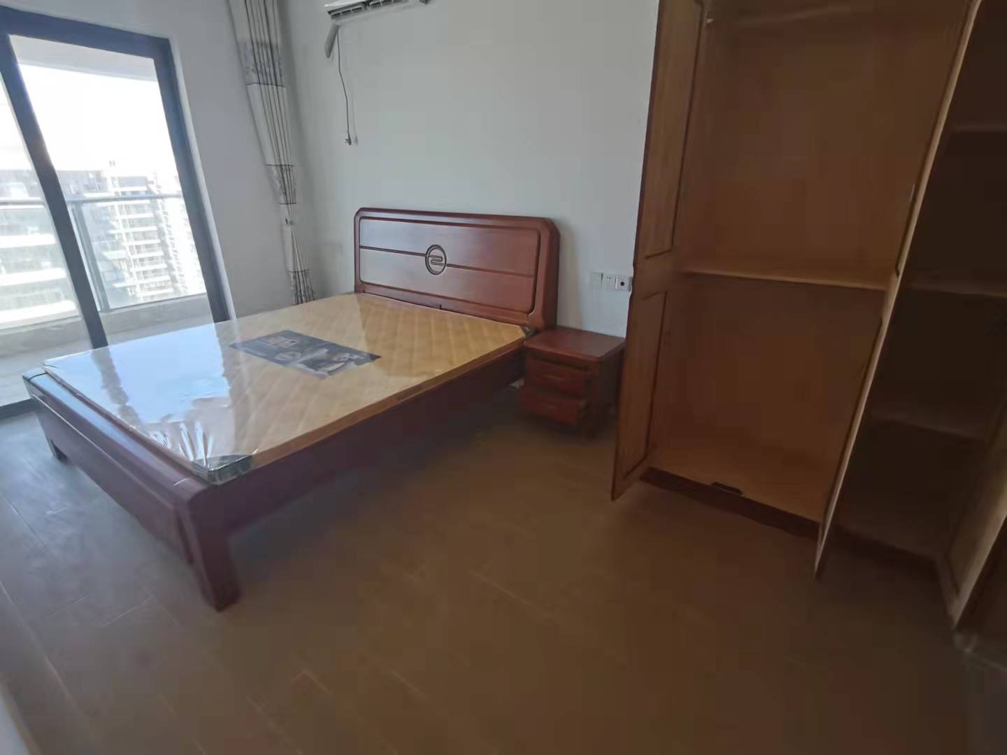 主卧