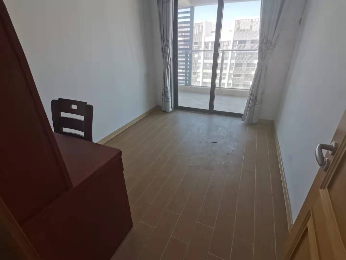 次卧2