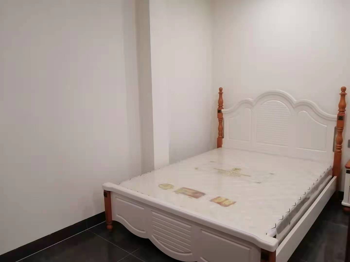 次卧1