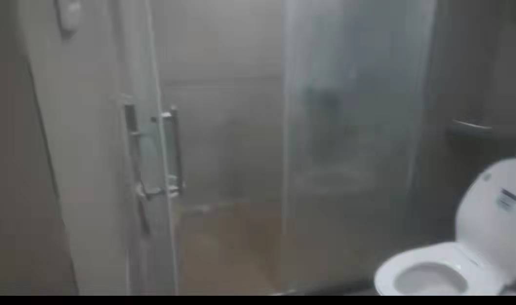 次卧
