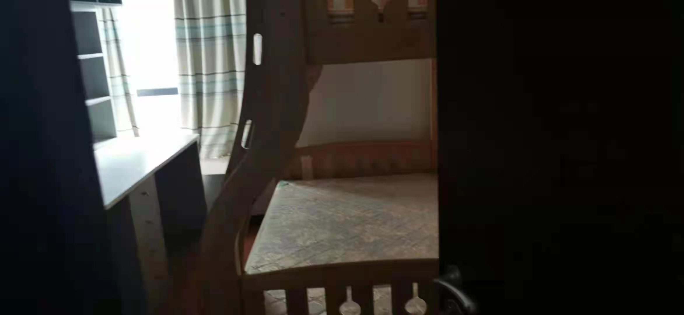 次卧2