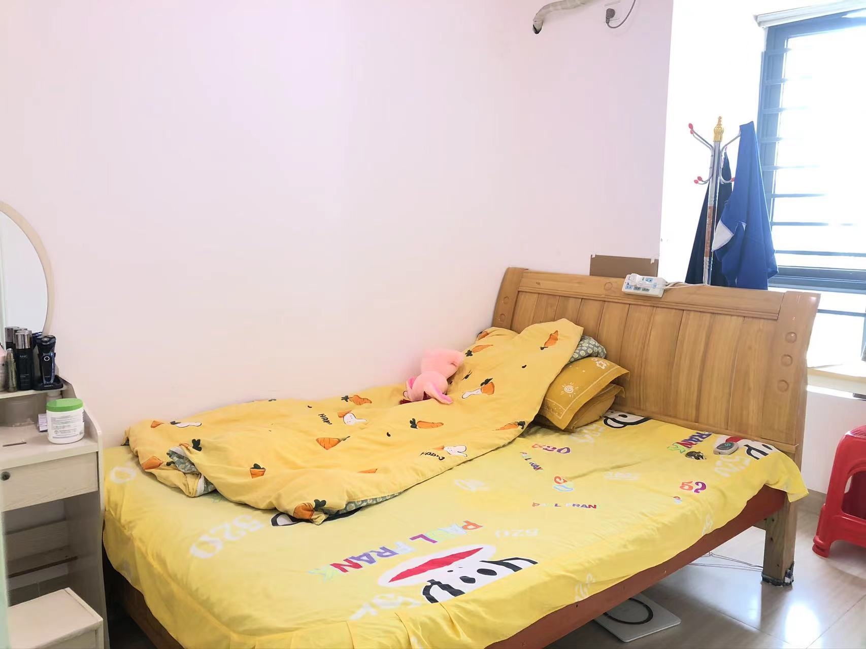 次卧