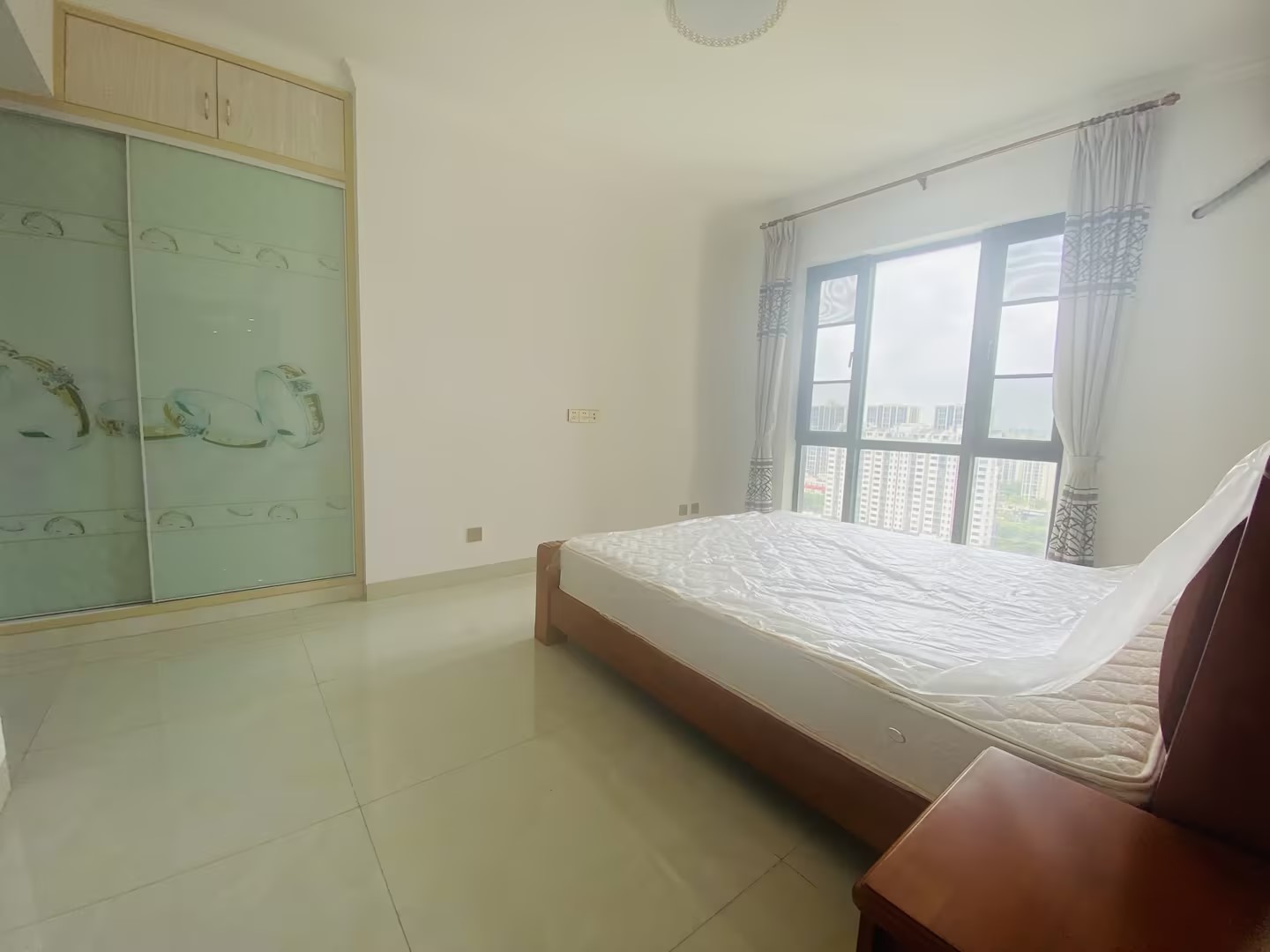 主卧
