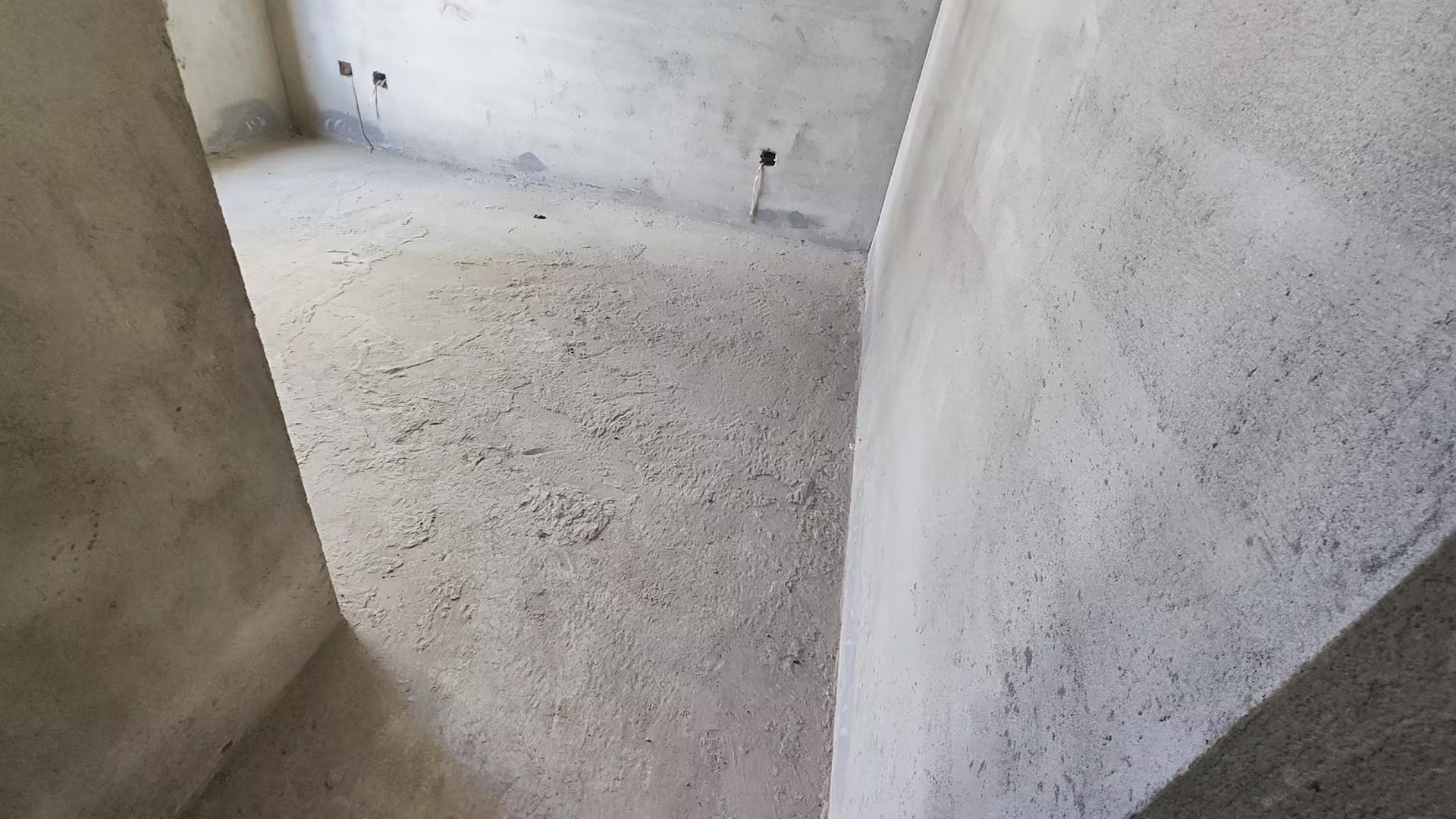 次卧