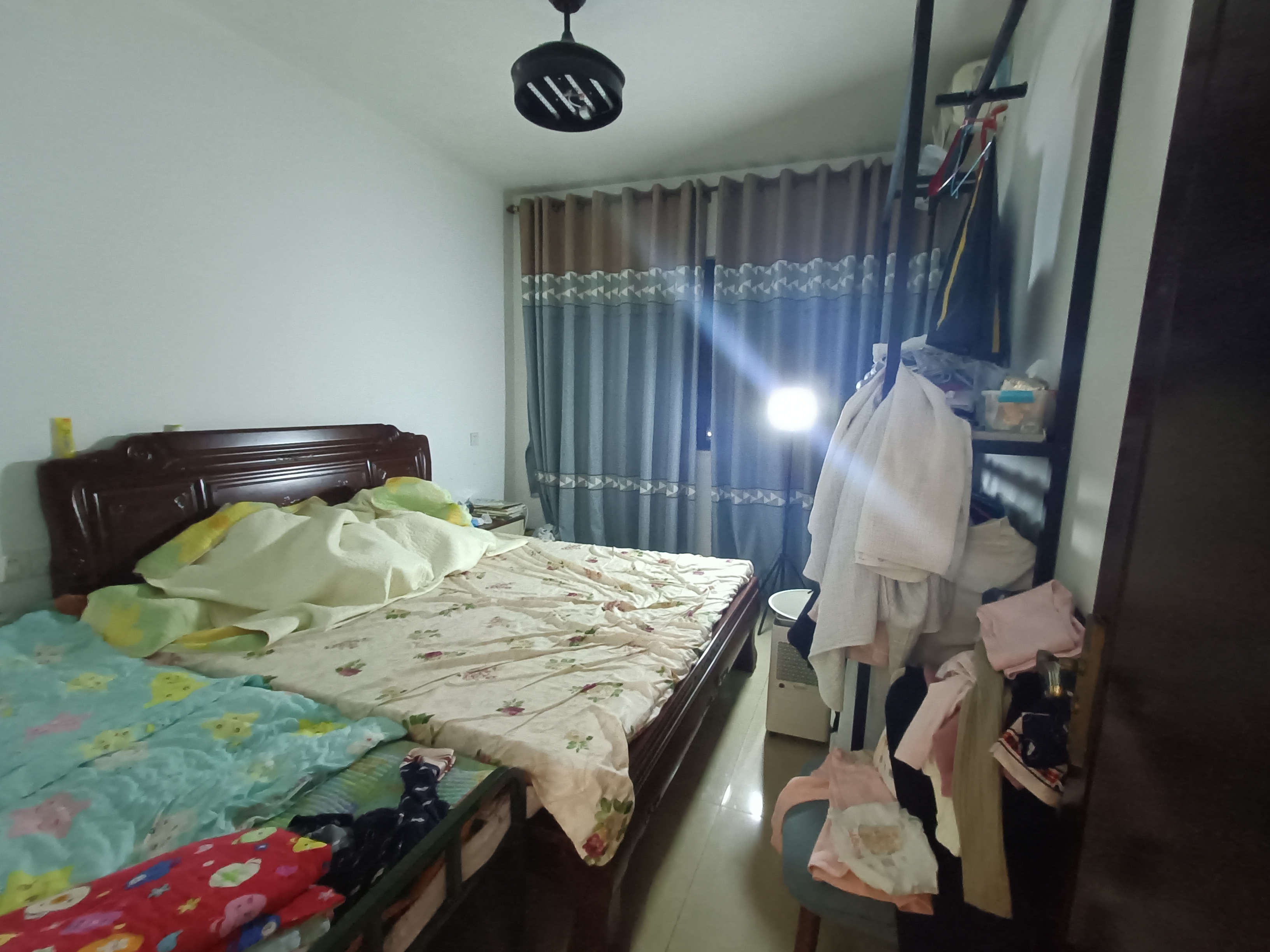 主卧