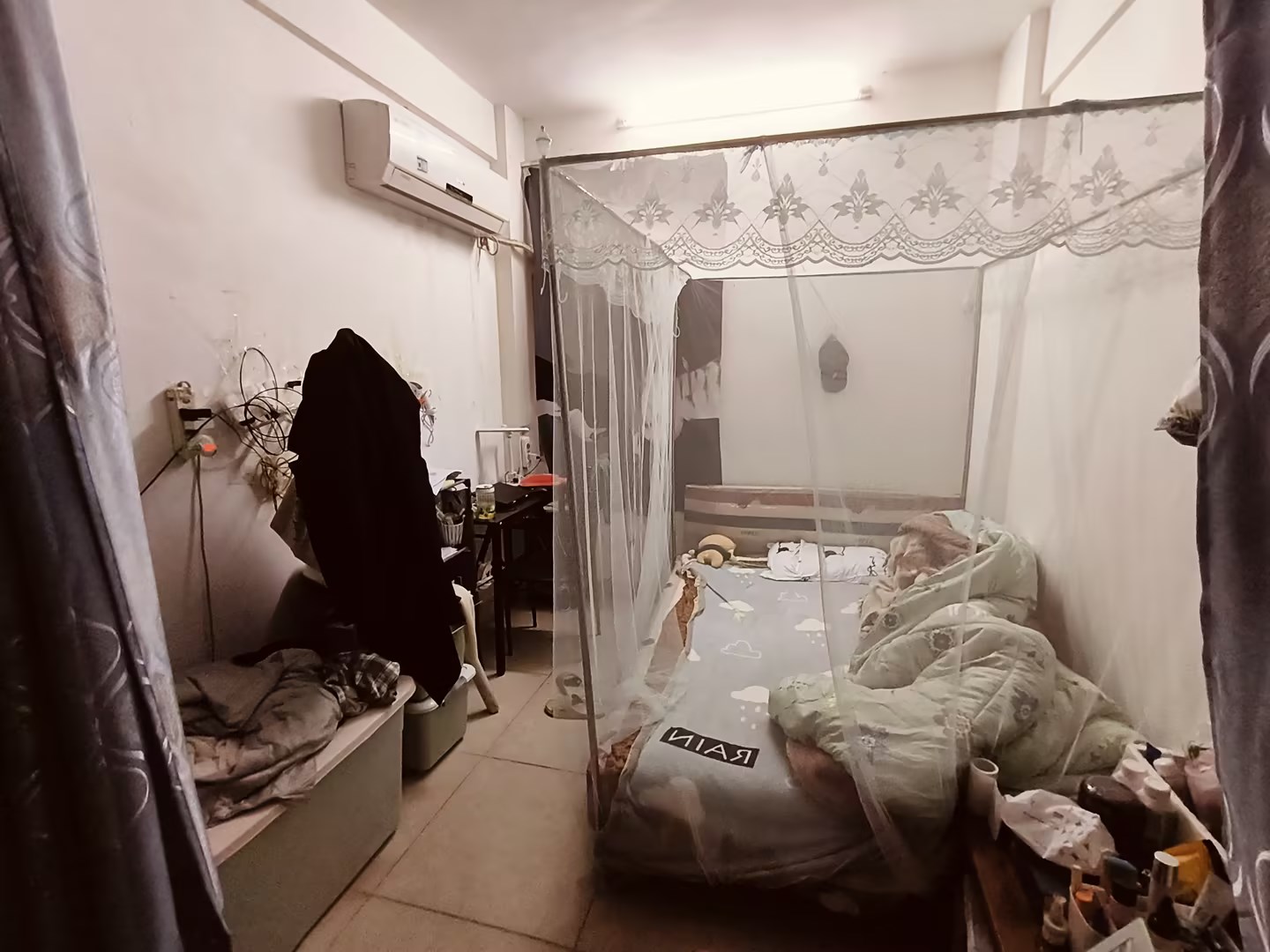 次卧2