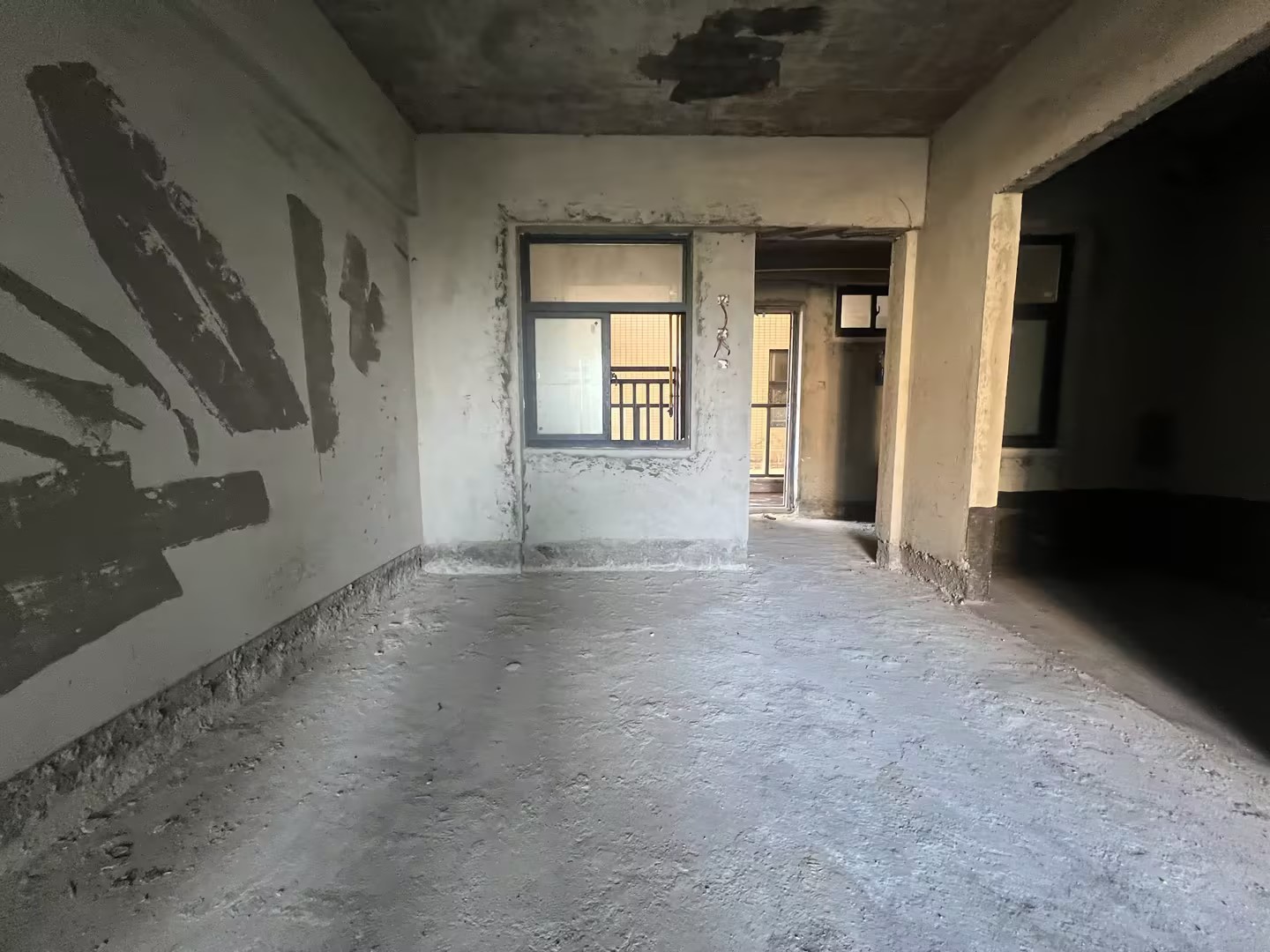 铂金华府 2房1卫 145W 预约看房