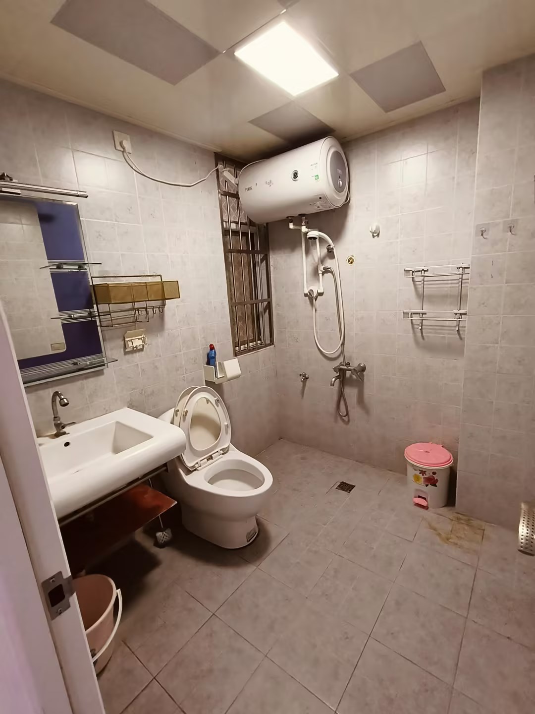 卫生间1