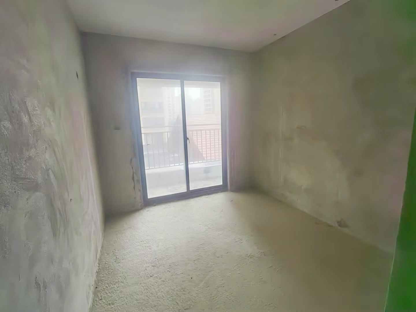 次卧