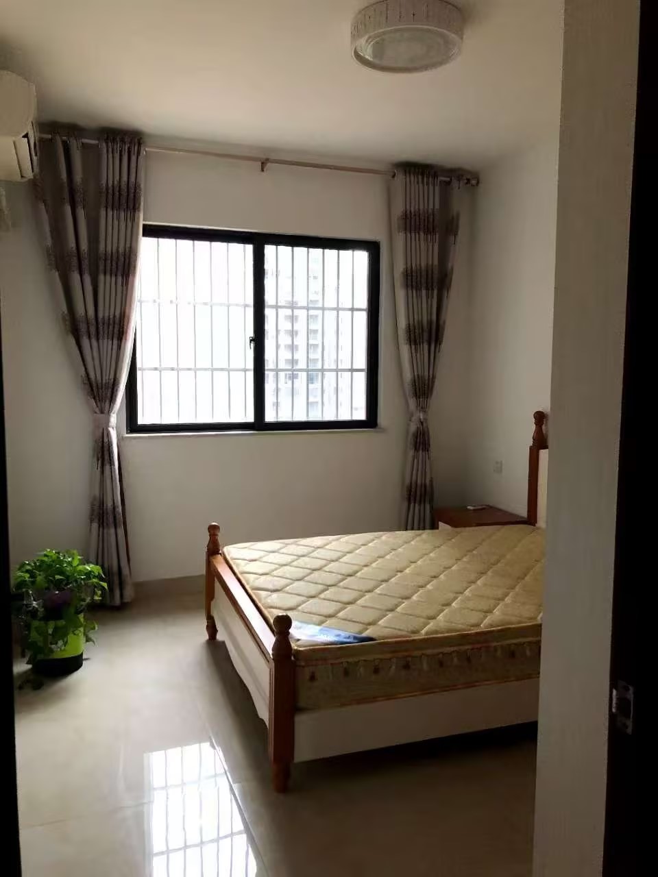 次卧1
