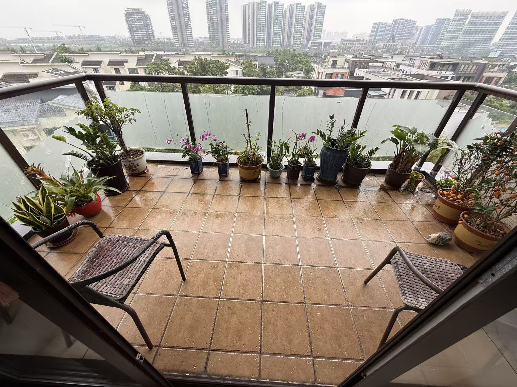 洋房别墅小区！海景学校隔壁天卓人家大三房2卫