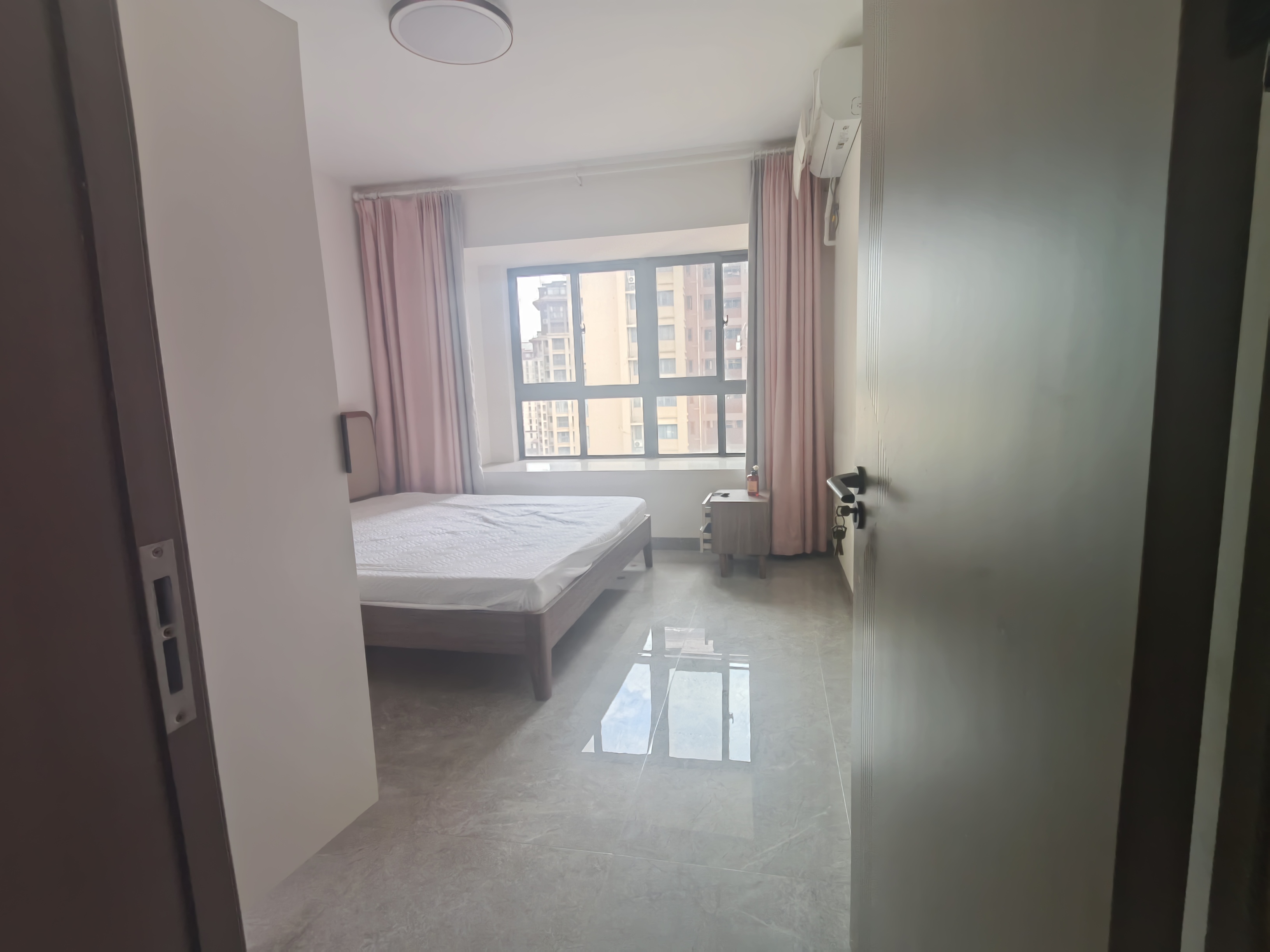 主卧