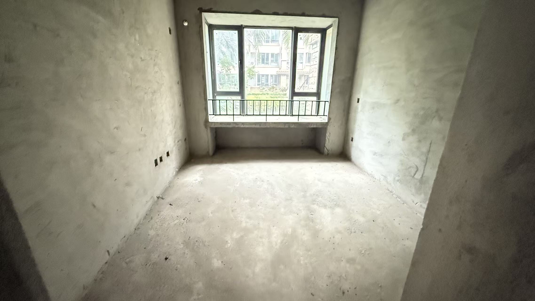 次卧