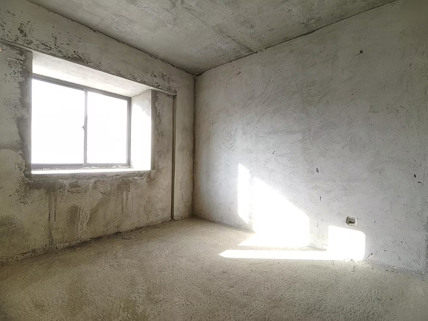 次卧