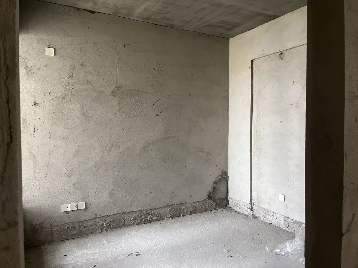 次卧