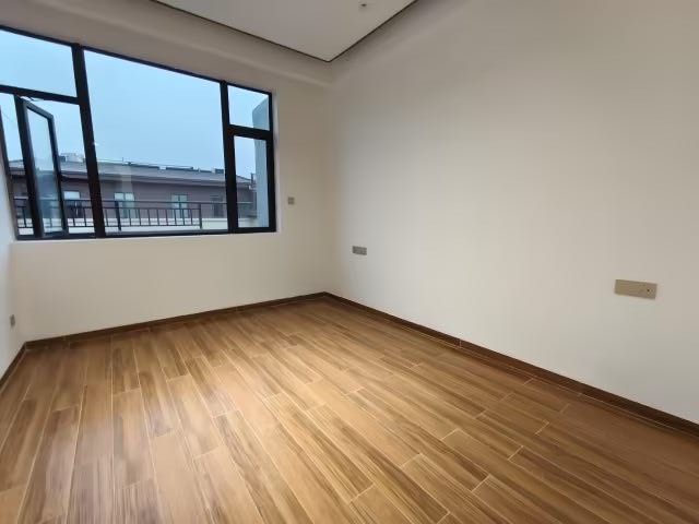次卧