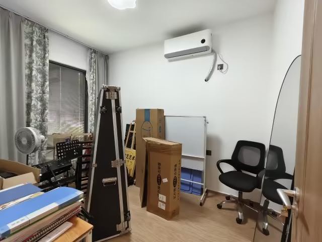 次卧2